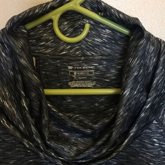 Tek Gear warm tek Polyester Top Size Medium - Picture 4 of 8